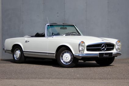 Picture of Mercedes-Benz 280 SL Pagode (W 113) LHD