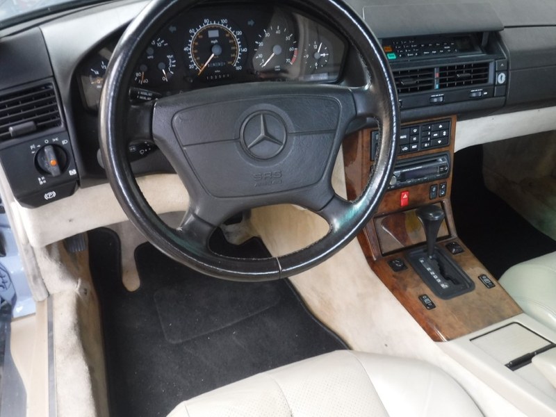 1992 Mercedes SL Class - 7