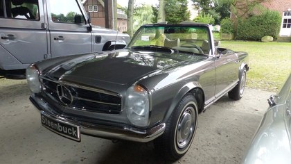 Mercedes-Benz 280 SL - elegant, nearly perfect condition