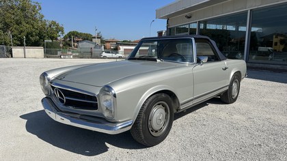 1966 Mercedes sl 280 W113