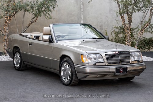 1995 Mercedes-Benz E320 Cabriolet A vendre