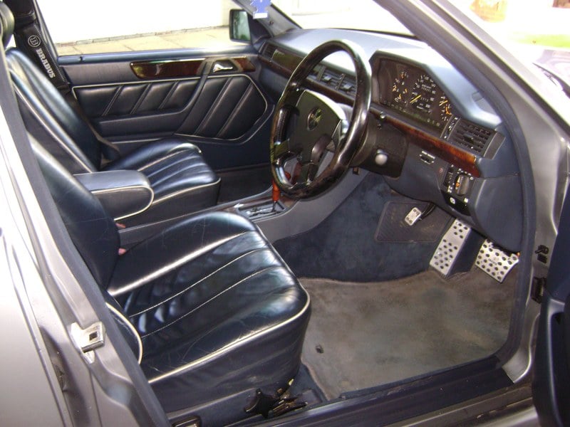 1990 Mercedes 300 - 7