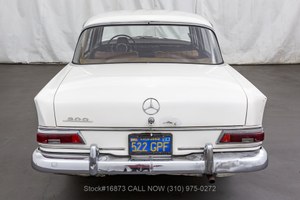 1967 Mercedes 200