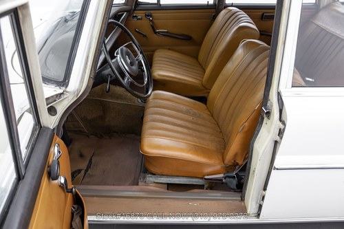 1967 Mercedes 200 - 5