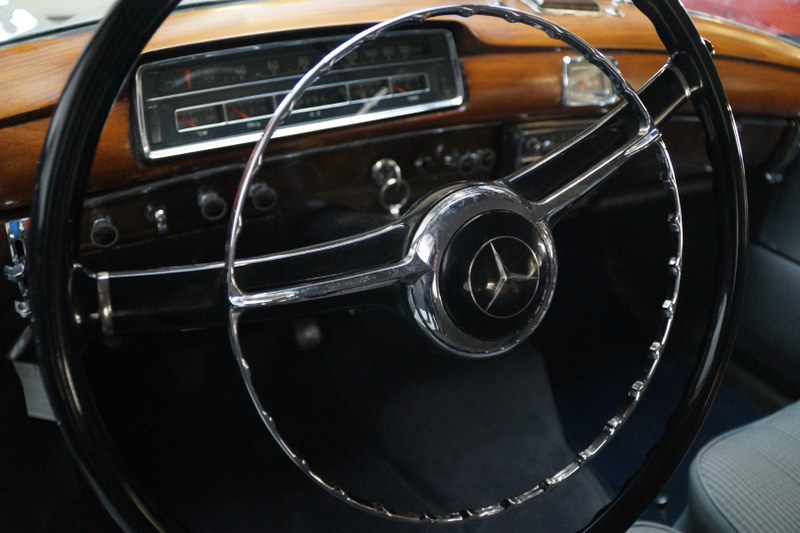 1959 Mercedes 220 - 7