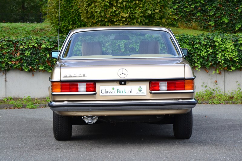 1982 Mercedes 230 - 4