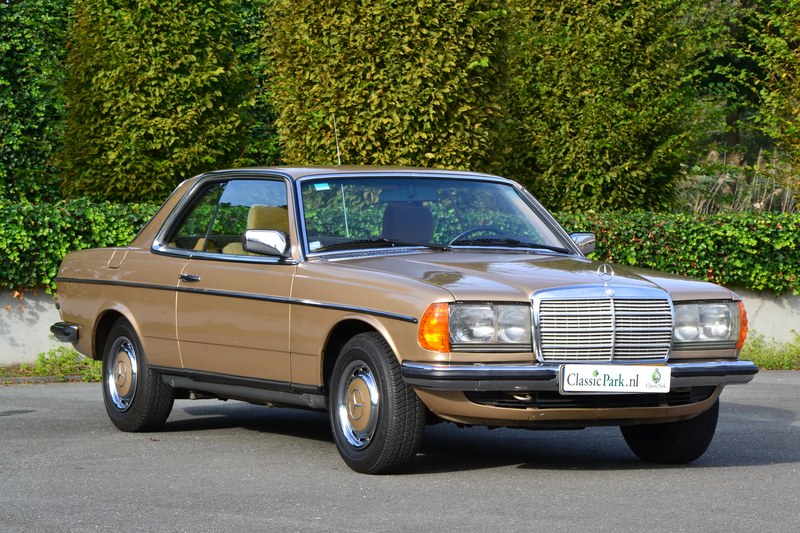 1982 Mercedes 230 - 7