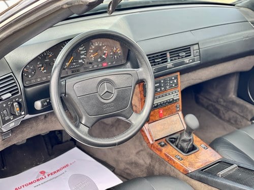 1992 Mercedes SL Class - 9