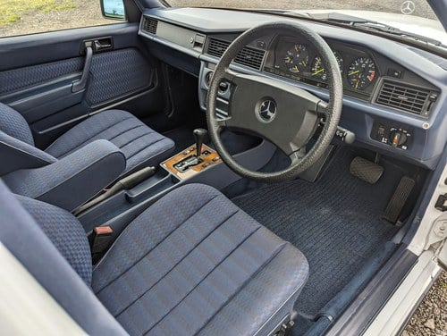 1989 Mercedes 190 E - 5