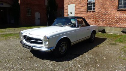 Mercedes-Benz 280 SL -A Pagoda with a lot of charme