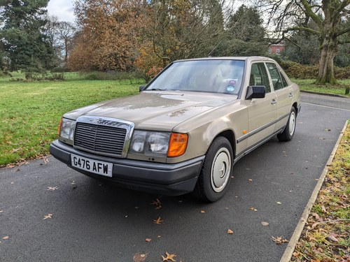 1989 Mercedes 260 E Auto - new year price reduction