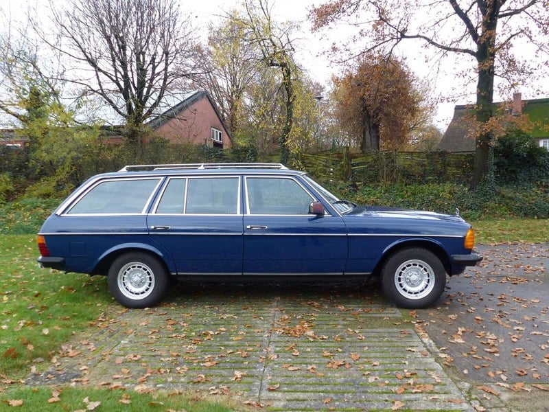 1984 Mercedes 280 Blau Automatic 4 Speed Left Hand Drive In G denstorf 1984-mercedes-280-blau-automatic-4-speed-left-hand-drive-in-g-denstorf