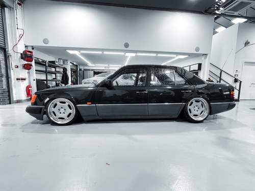 1992 Mercedes 260E Auto W124 Saloon only 67k miles