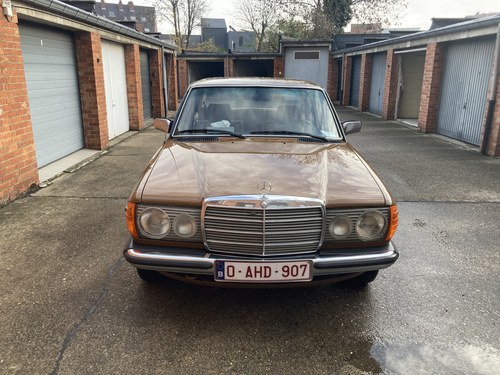 1980 Mercedes 240