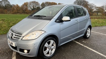 STUNNING MERCEDES A CLASS A170 AUTOMATIC JUST 10,000 MILES!