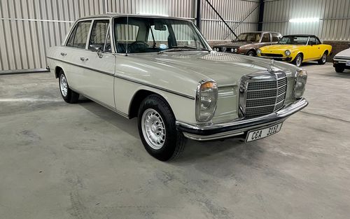 1971 Mercedes 230 Auto W114 Series (picture 1 of 85)