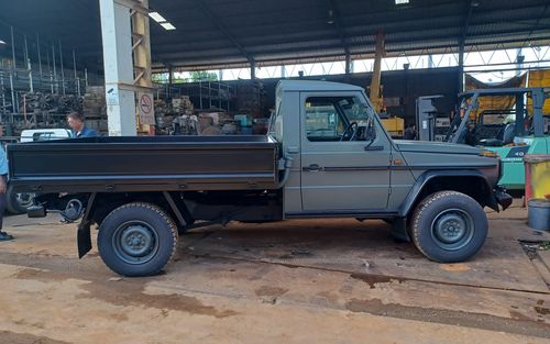 2000 Mercedes G290GD Pickup Truck With New Bucket (picture 1 of 7)