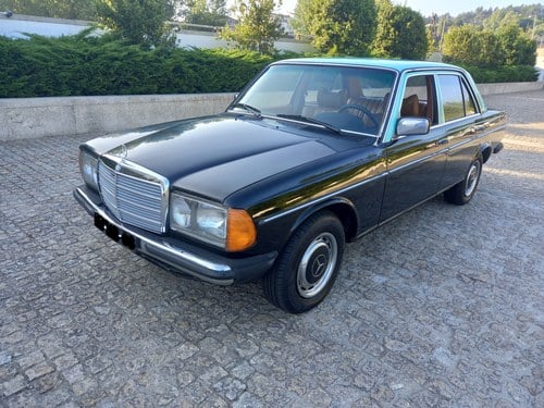 1982 Mercedes 240 - 3