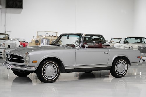 1970 MERCEDES-BENZ 280 SL ROADSTER (FACTORY FOUR-SPEED) SOLD
