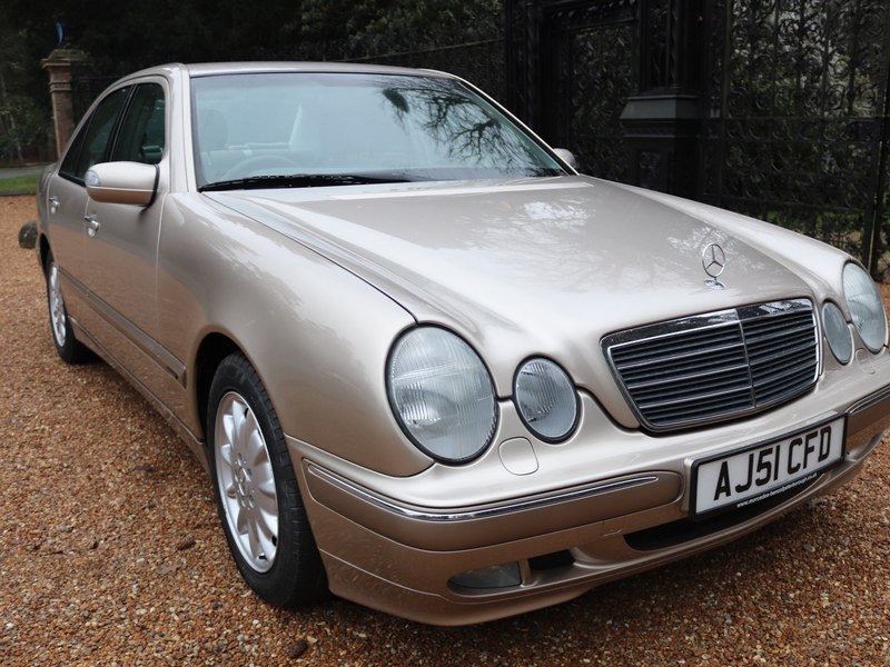 2001 MERCEDES E240 ELEGANCE AUTO V6