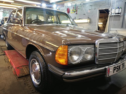 1977 Mercedes 230 - 5