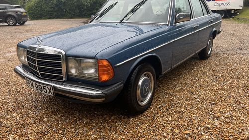 Picture of 1982 Mercedes W123 200 1981 44k - Walk Around Video - For Sale