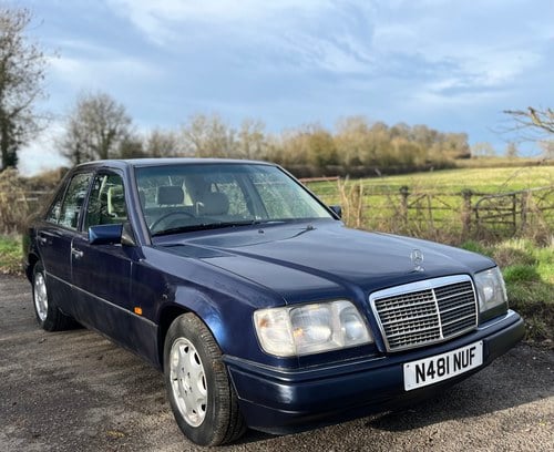 1995 Mercedes E Class W124 E200 reduced