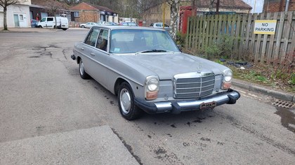 1975 Mercedes 300 W115 300 D
