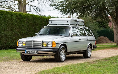 1981 Mercedes-Benz 300 TD ( W123 ) (picture 1 of 41)