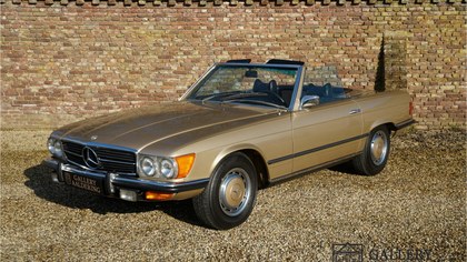 Mercedes Benz 450SL R107 Livery in Icon Gold (419) over Blac