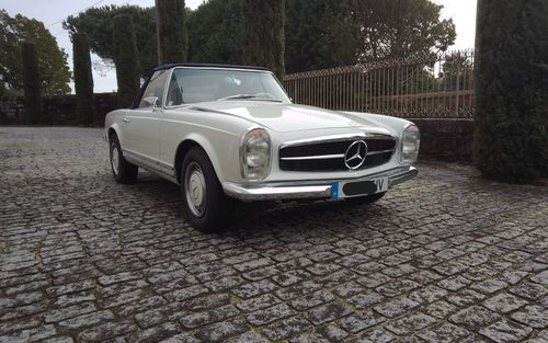 1969 Mercedes SL Class W113 280 SL Pagoda (picture 1 of 18)