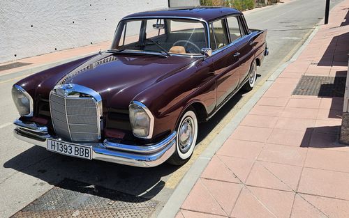 1961 Mercedes 220 W111 220 S (picture 1 of 13)