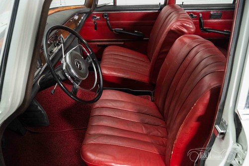 1964 Mercedes 220 - 6