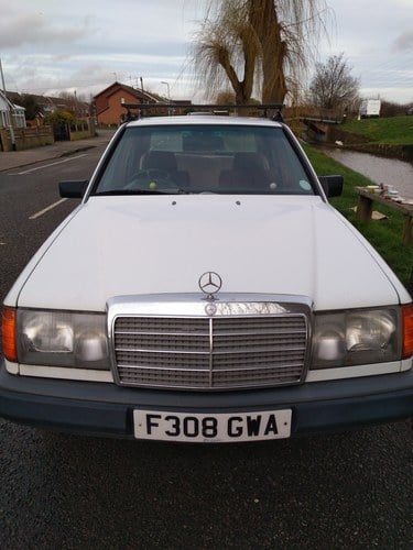 1989 Mercedes 200 W123 200