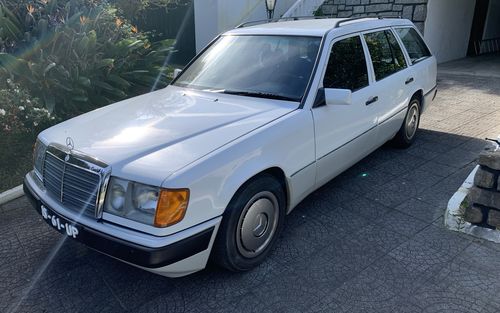 1990 Mercedes 230 W123 230 (picture 1 of 31)