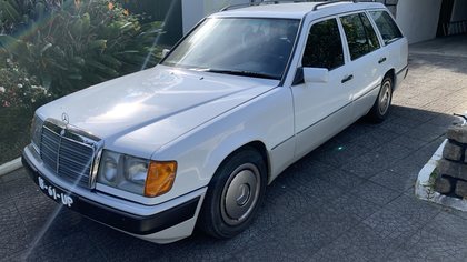 1990 Mercedes 230 W123 230