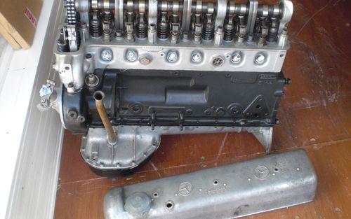 1966 Mercedes 220 W111 220 S Engine (picture 1 of 7)