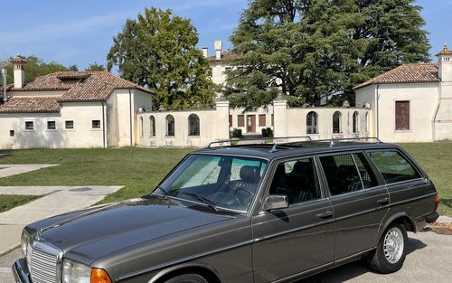 1983 Mercedes 230 W123 230 E (picture 1 of 17)