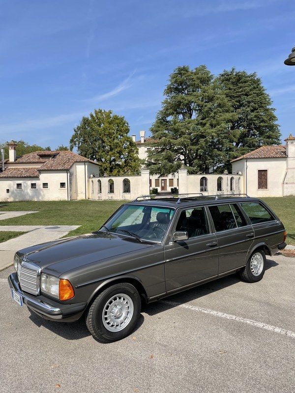 1983 Mercedes 230