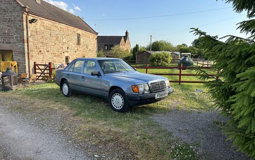 1989 Mercedes 300 W123 300 D (picture 1 of 10)