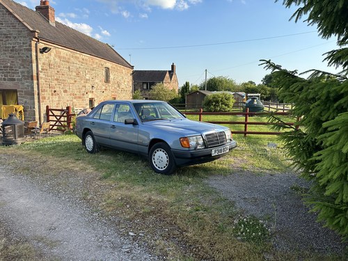 1989 Mercedes 300 W123 300 D