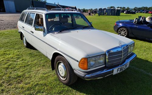 1982 Mercedes 200 S123 200 T (picture 1 of 6)