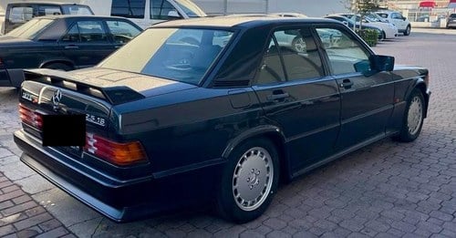 1989 Mercedes 190 E - 2