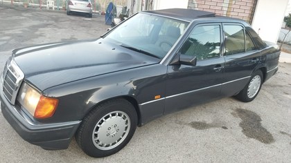 1990 Mercedes E Class W124 200