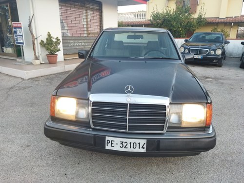1990 Mercedes E Class - 9