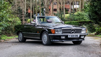 1988 Mercedes Benz R107 300SL Black (040) with Red Leather