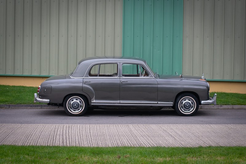 1957 Mercedes 220 - 4