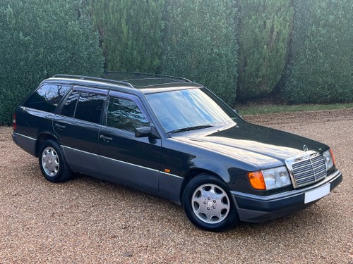 1993 Exceptional Mercedes 320TE Estate S124 (W124) For Sale