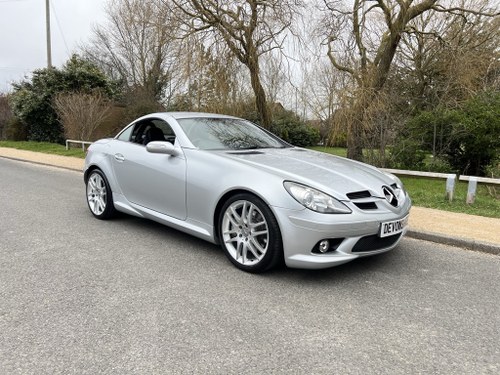2006 Mercedes Benz SLK280 V6 Sport AMG ONLY 25000 MILES FROM NEW VENDIDO