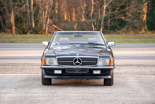 1986 Mercedes SL Class - 3